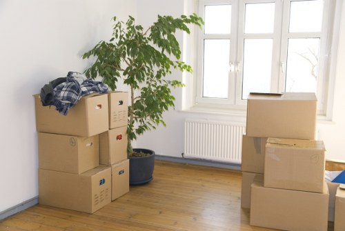 Home removal service planning and loading for a London house move